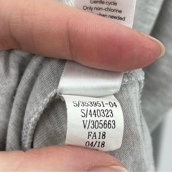 Athleta S Cloudlight Relaxed Asymmetrical Top Gray 353951 Modal Blend - Picture 6 of 7